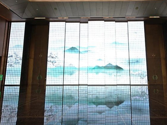 Image of The “Colored-Glass” Calling Card of the World’s Meeting Room: A Landmark LED Screen at North Bund Shines at the AI Conference